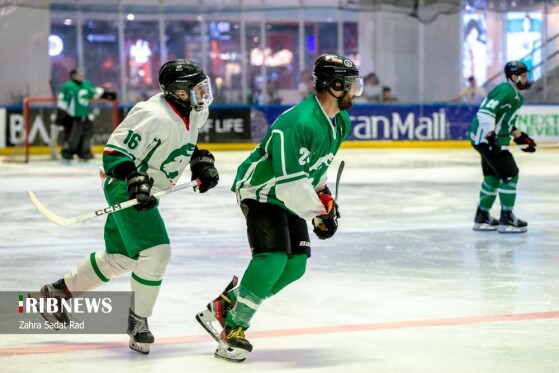 مسابقات هاکی روی یخ