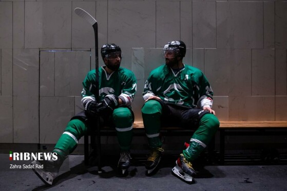 مسابقات هاکی روی یخ