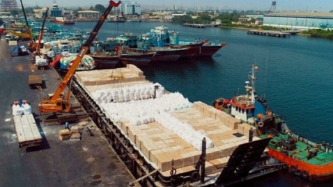 تخلیه ‌و بارگیری ۵۳ میلیون تن کالا در بنادر کشور در بهار ۱۴۰۴