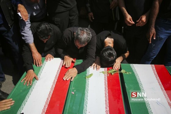 تشییع پیکر مطهر ۶ تن از شهدای هوافضای سپاه در کاشان