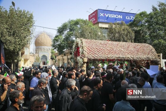تشییع پیکر مطهر ۶ تن از شهدای هوافضای سپاه در کاشان