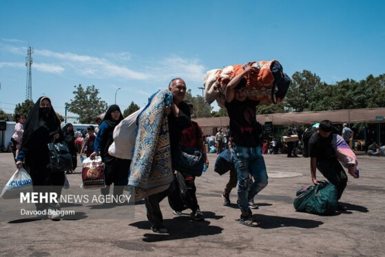 بازگشت اتباع افغانستانی از مرز دوغارون