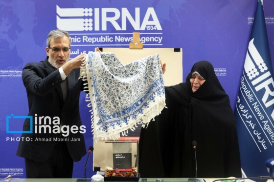 رونمایی کتاب «اسرائیل آن شرِ مطلق»