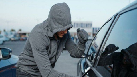 انهدام باند حرفهای سرقت لوازم خودرو در تهران