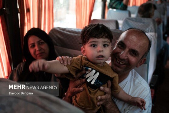 بازگشت اتباع افغانستانی از مرز دوغارون