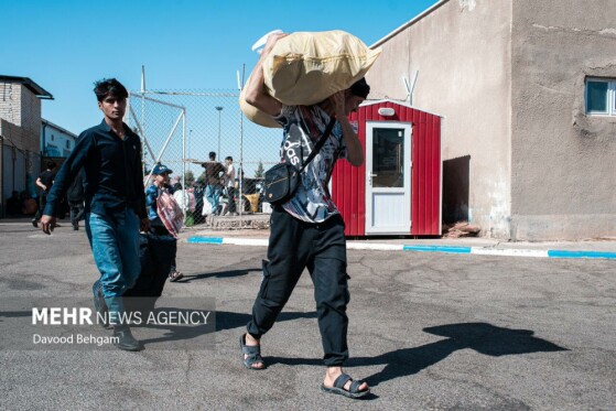 بازگشت اتباع افغانستانی از مرز دوغارون