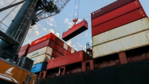 ۵۳ میلیون تن کالا در بنادر کشور طی ۳ ماهه امسال تخلیه‌وبارگیری شد