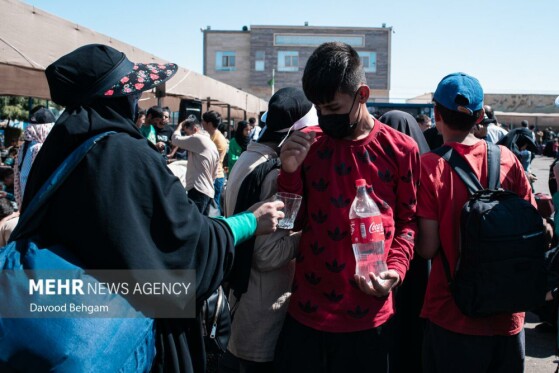 بازگشت اتباع افغانستانی از مرز دوغارون