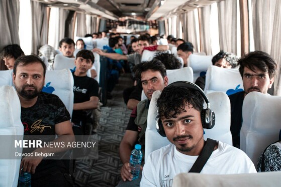 بازگشت اتباع افغانستانی از مرز دوغارون