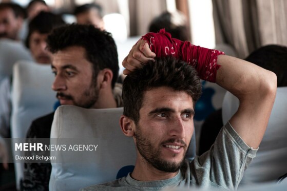 بازگشت اتباع افغانستانی از مرز دوغارون