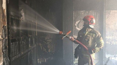 آتشسوزی فروشگاه کفش زیر پل روشندلان/ حضور ۵ ایستگاه آتشنشانی در محل