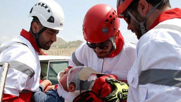 تصادف زنجیره‌ای ۳ خودرو در محور ساوه ـ تهران ۴ مصدوم برجای گذاشت