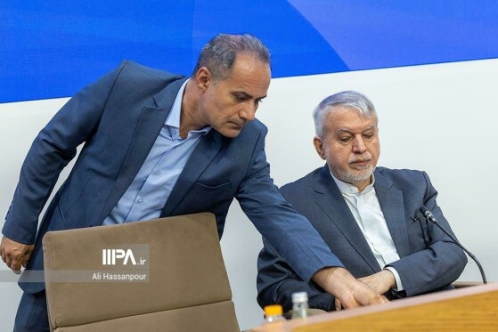 نشست مسئولان عالی رتبه اقتصادی کشور با انجمن،جامعه های حرفه ای و نمایندگان بخش خصوصی