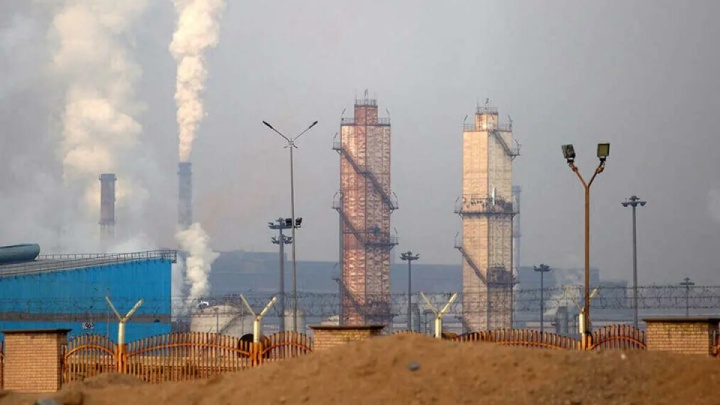 تداوم مازوت‌سوزی در نیروگاه شهید منتظری