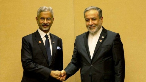 دیدار عراقچی با همتای هندی در حاشیه نشست سازمان همکاری شانگهای