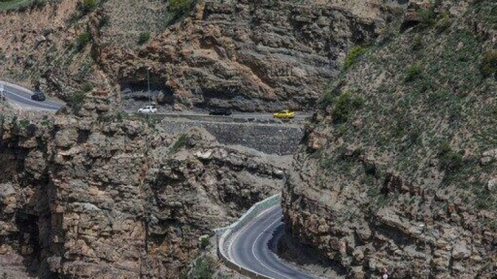 جاده چالوس مسدود است