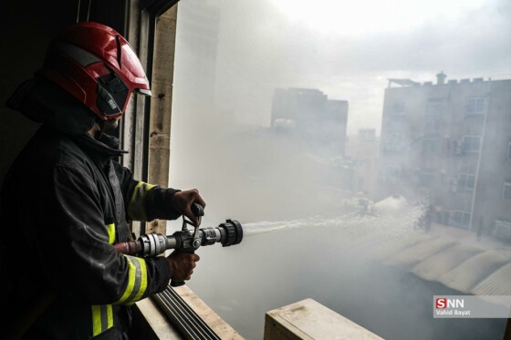 عمليات اطفای حريق مجتمع تجاری میدان ۱۷ شهریور مشهد