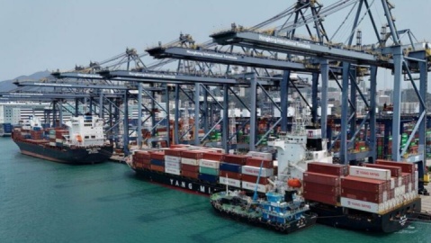 رشد حجم تجارت جهانی کالا قویتر ظاهر شد