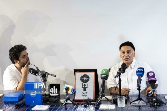 مراسم رونمایی کتاب آبی آنتیک؛ از تاج تا استقلال