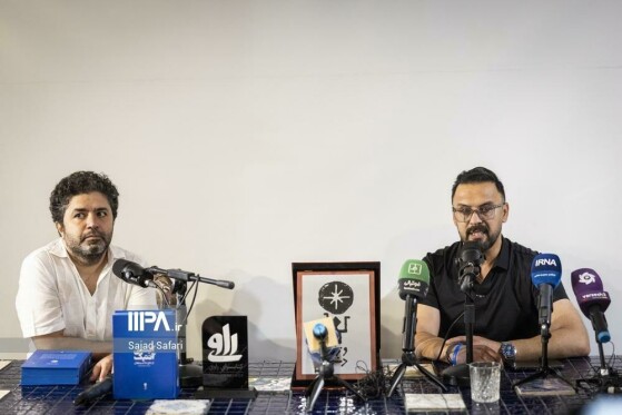 مراسم رونمایی کتاب آبی آنتیک؛ از تاج تا استقلال