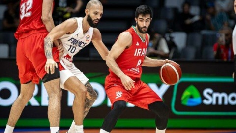 بهنام یخچالی از همراهی تیم ملی بسکتبال کناره‌گیری کرد