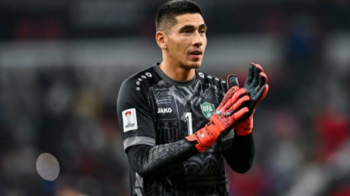 دروازه‌بان استقلال همچنان نامشخص است