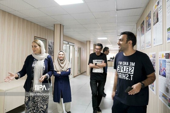 مهروز ساعی در تحریریه ایران