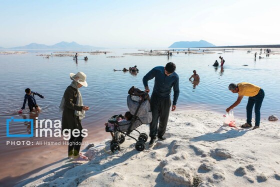 شنا در ارومیه «نیمهجان»