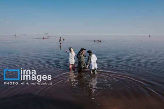 شنا در ارومیه «نیمهجان»