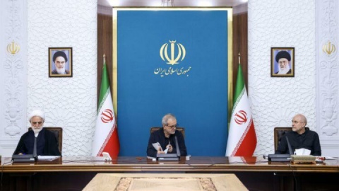 اتخاذ تمهیداتی برای تامین پایدار کالاهای اساسی بدون کمترین کاستی