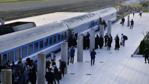 سرمایهگذاری ۸.۸ همتی در نوسازی و بازسازی ناوگان ریلی/ ۲۷۰ واگن وارد چرخه مسافری میشود