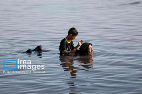 شنا در ارومیه «نیمهجان»