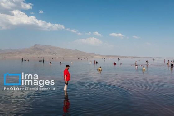 شنا در ارومیه «نیمهجان»