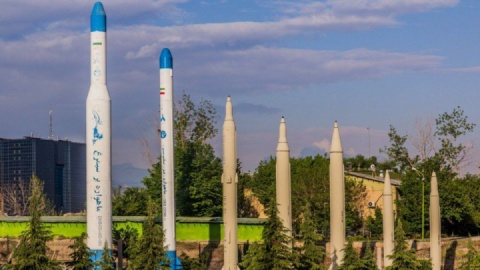 بهترین راه جلوگیری از ساخت سلاح هسته‌ای ایران، دستیابی به یک توافق از طریق مذاکره است