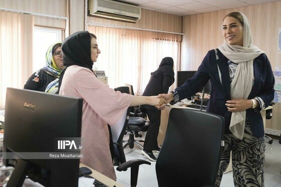 مهروز ساعی در تحریریه ایران