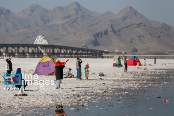 شنا در ارومیه «نیمهجان»