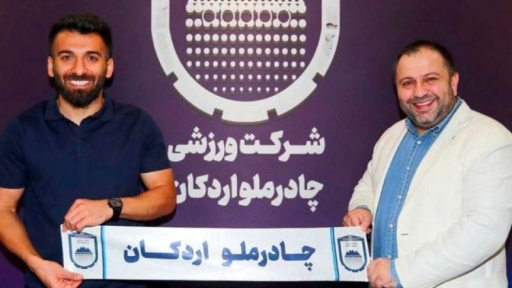 هافبک هجومی چادرملو قراردادی جدید با این باشگاه امضا کرد