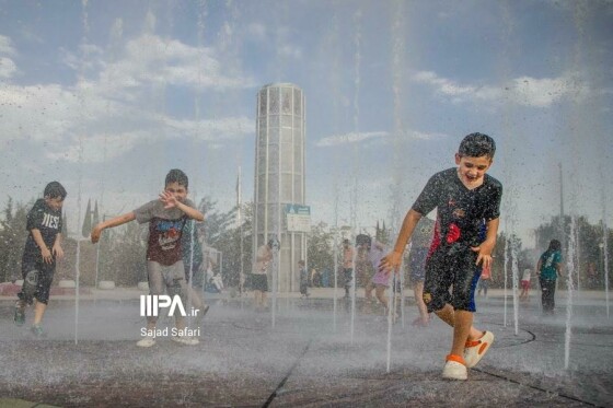 پارک آب و آتش؛ پناهگاه کودکان در موج گرمای تهران