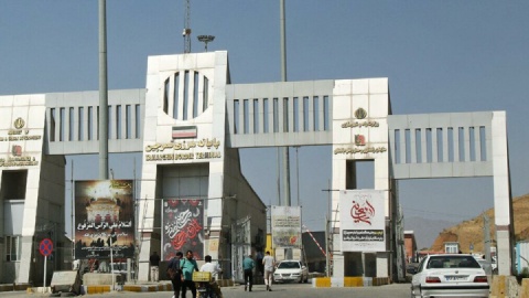 ارایه خدمات به زائران اربعین در مرز تمرچین شبانه‌روزی شد