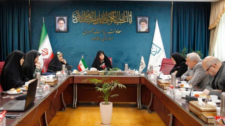 تدوین راهبردهای پیشگیری از مصرف دخانیات در میان زنان و خانواده‌ها