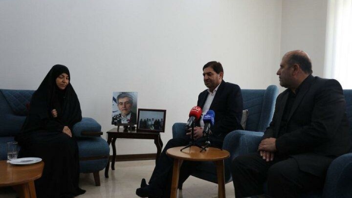 مخبر با خانواده شهید فریدون عباسی دیدار کرد