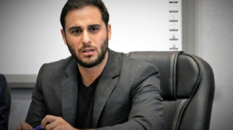 جامعه اسکی روی یک رئیس متخصص اتفاق نظر داشت