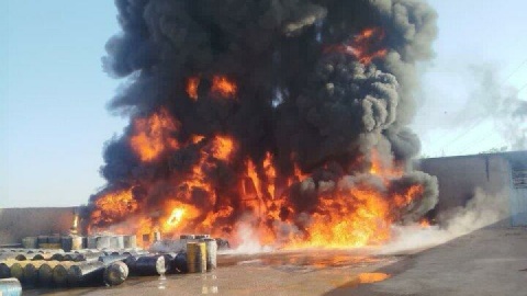 آتشسوزی در کارگاه فرآوردههای نفتی در اصفهان