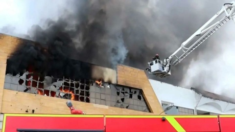 آتش‌سوزی در مجتمع تجاری ونوس منطقه آزاد انزلی/ افزایش تعداد مصدومان به ۴۶ نفر