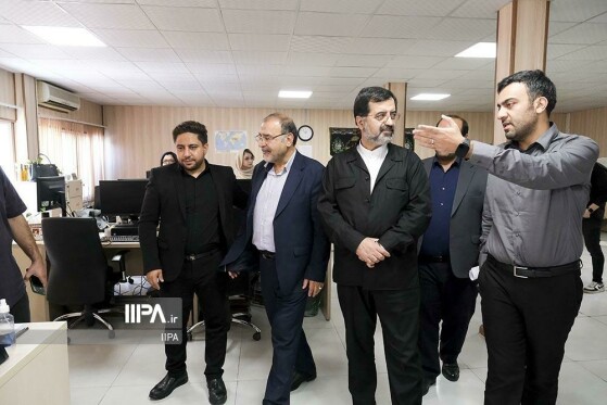 بازدید استاندار قم از موسسه ایران