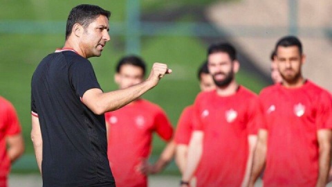 کادر فنی پرسپولیس به دنبال خارج کردن دو هافبک