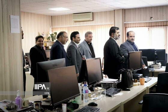 بازدید استاندار قم از موسسه ایران
