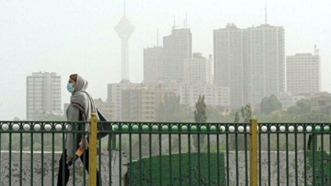وضعیت هوای تهران نارنجی و هوا آلوده است