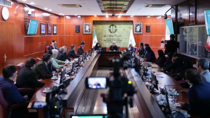 رئیس‌جمهور: هیچ مجوزی نباید برای برنامه‌های توسعه‌ای در فلات مرکزی ایران صادر شود