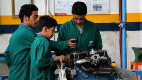 واحدهای صنعتی علاقه‌مند به آموزش نیروی کار هستند/ ضرورت نیازسنجی مشاغل